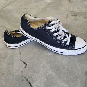 Men's Low-Top Black and White Converse
